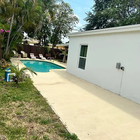 Pool House 3 Bedroom 2 Bathroom North Miami Beach Exterior photo